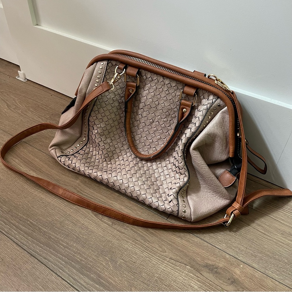 Vieta Elegant Woven Leather Handbag